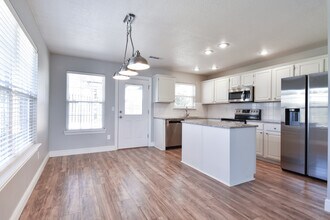 701 Earls Ct in Bentonville, AR - Building Photo - Building Photo