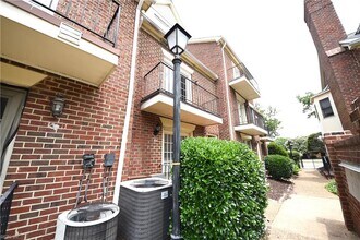 20 Academy Ln in Hampton, VA - Building Photo - Building Photo