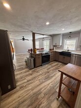 280 Lakeshore Dr in Franklin, NH - Building Photo - Building Photo