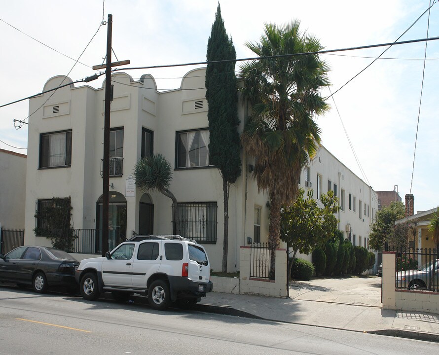 4914 E Fountain Ave in Los Angeles, CA - Building Photo