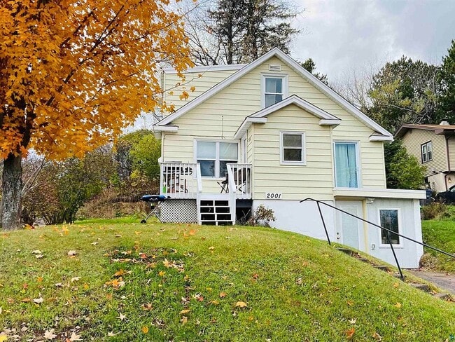 property at 2001 Springvale Rd