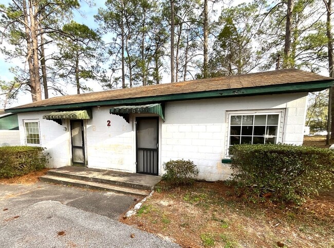 property at 121 Hill Lp