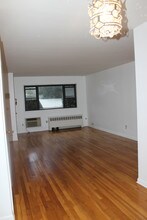 170 Myrtle Ave, Unit A-3 in Fort Lee, NJ - Foto de edificio - Building Photo