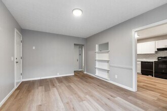 751 E Tulane Rd in Columbus, OH - Building Photo - Building Photo