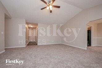 732 Four Winds Ln in Jonesboro, GA - Building Photo - Building Photo