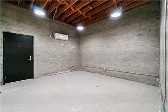 1901 S Pacific Ave in Los Angeles, CA - Building Photo - Building Photo