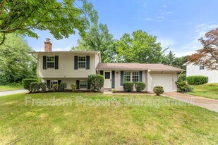 2516 Tabor Ct in Woodbridge, VA - Building Photo