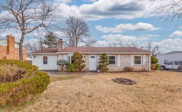 9102 Cooper Dr in Fort Washington, MD - Building Photo - Building Photo