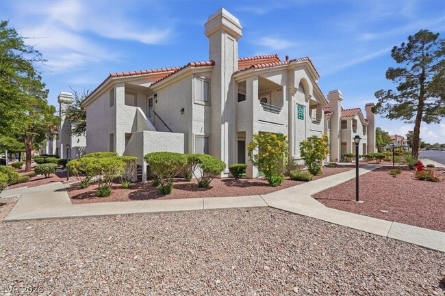property at 556 Yacht Harbor Dr