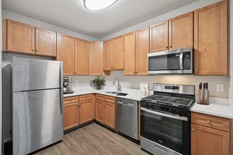 The Highlands at Cherry Hill in Cherry Hill, NJ - Foto de edificio - Building Photo