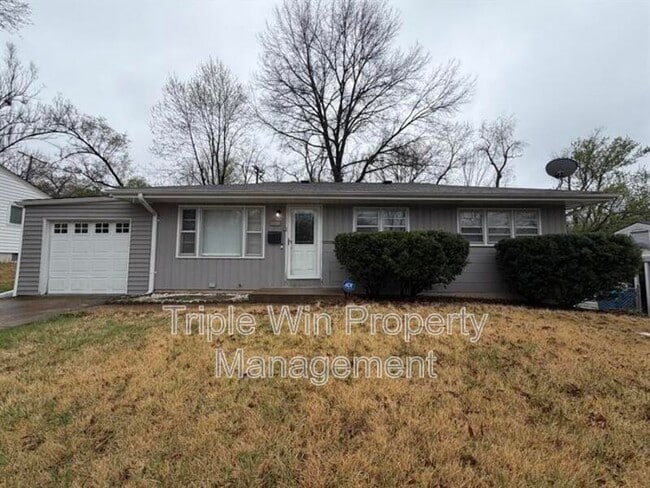 property at 914 Hutton Pl