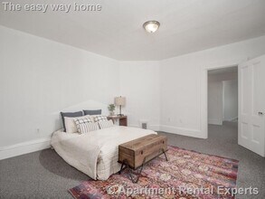 29 Florence St, Unit 1 in Medford, MA - Foto de edificio - Building Photo