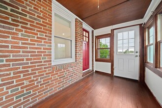6 Davis Rd in Arlington, MA - Building Photo - Building Photo