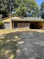 645 Dawson Rd in Brighton, TN - Building Photo