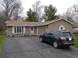 4111 Tanglewood Dr in Janesville, WI - Building Photo