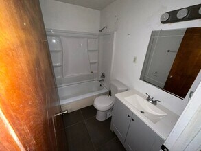 4514 Winnrose Way in Louisville, KY - Building Photo - Building Photo