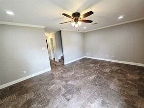 1053 Willow Oaks Cir in Pasadena, TX - Building Photo - Building Photo