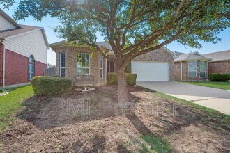 5832 Center Ridge Dr in Fort Worth, TX - Building Photo - Building Photo