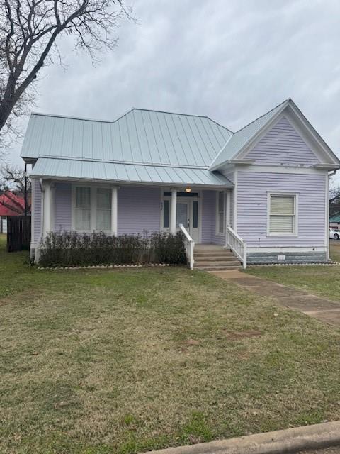 607 Mills St in Smithville, TX - Building Photo