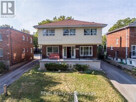 5459 Ontario Ave, Unit 1 in Niagara Falls, ON - Building Photo