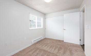 5726 59th St Ct W in University Place, WA - Building Photo - Building Photo