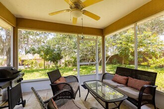 4501 Treasure Cay Rd in Tavares, FL - Building Photo - Building Photo