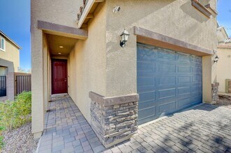9214 Blue Agate St in Las Vegas, NV - Building Photo - Building Photo
