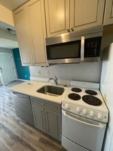 1945 Arapahoe Ave in Boulder, CO - Building Photo - Building Photo