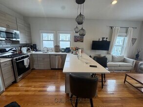 9 Harding St in Cambridge, MA - Building Photo - Building Photo