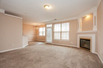 12330 Summer Creek Ln in Charlotte, NC - Building Photo - Building Photo