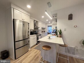 6905 Hamilton Ct in Lorton, VA - Building Photo - Building Photo
