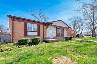 7486 Plainfield St in Dearborn Heights, MI - Building Photo - Building Photo