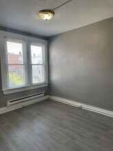 5 S Wickham Rd in Baltimore, MD - Foto de edificio - Building Photo