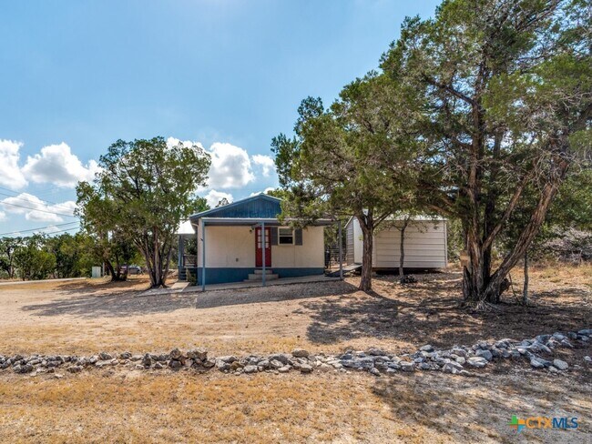 1351 Spitz Kegel View Dr in Canyon Lake, TX - Building Photo - Building Photo