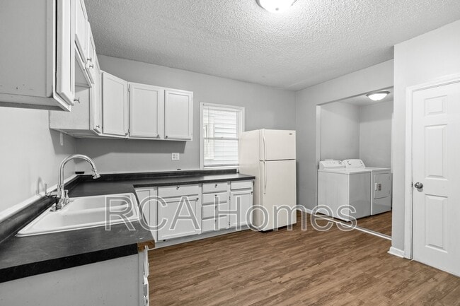 property at 1533 Draper St