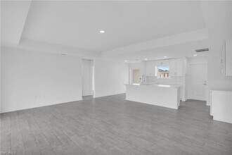 2812 15th St SW in Lehigh Acres, FL - Foto de edificio - Building Photo