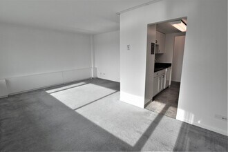 555 E William St, Unit 14C in Ann Arbor, MI - Building Photo - Building Photo