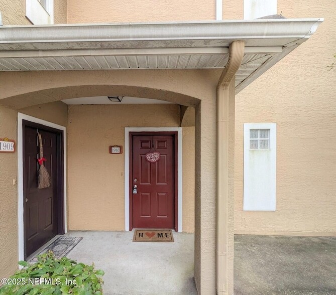 10075 Gate Pkwy N, Unit 1910 in Jacksonville, FL - Building Photo