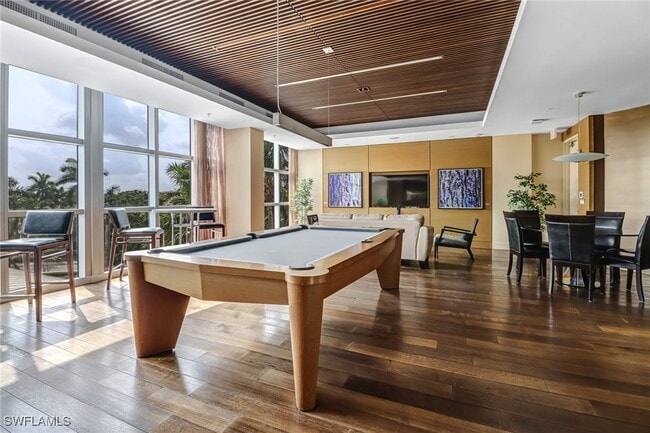 property at 3000 Oasis Grand Blvd