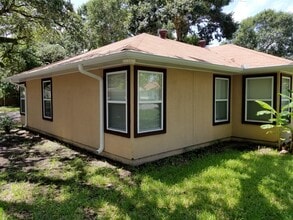 601 N Pruett St, Unit 601 N. Pruett (House) in Baytown, TX - Foto de edificio - Building Photo