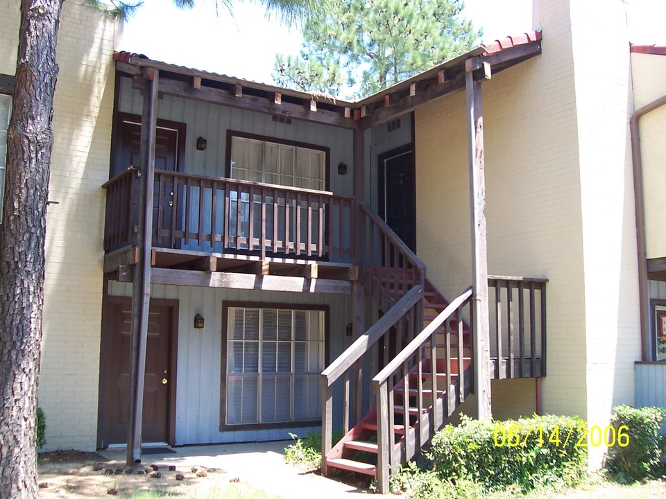 Spanish Oaks Apartments in Paris, TX - Foto de edificio