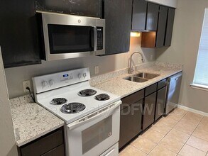 921 W Rochelle Rd in Irving, TX - Building Photo - Building Photo