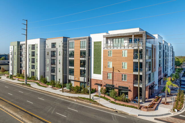 The Accolade Collegiate Village East in Orlando, FL - Foto de edificio - Building Photo