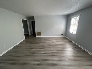 725 Montague Rd in Columbia, SC - Building Photo - Building Photo
