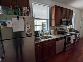 2631 W Girard Ave, Unit 2 in Philadelphia, PA - Building Photo - Building Photo