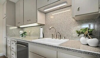 1458 Hudson St in Redwood City, CA - Building Photo