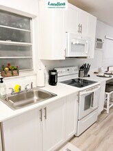 201 Columbus Pkwy-Unit -Unit C.1316440 in Hollywood, FL - Building Photo - Building Photo