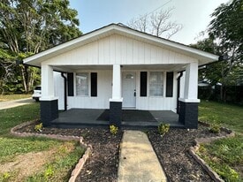 2112 Steadman St in Kingsport, TN - Building Photo