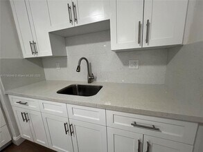 770 NW 179th St in Miami, FL - Building Photo - Building Photo