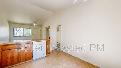 5220 Fulton Rd in Santa Rosa, CA - Building Photo - Building Photo